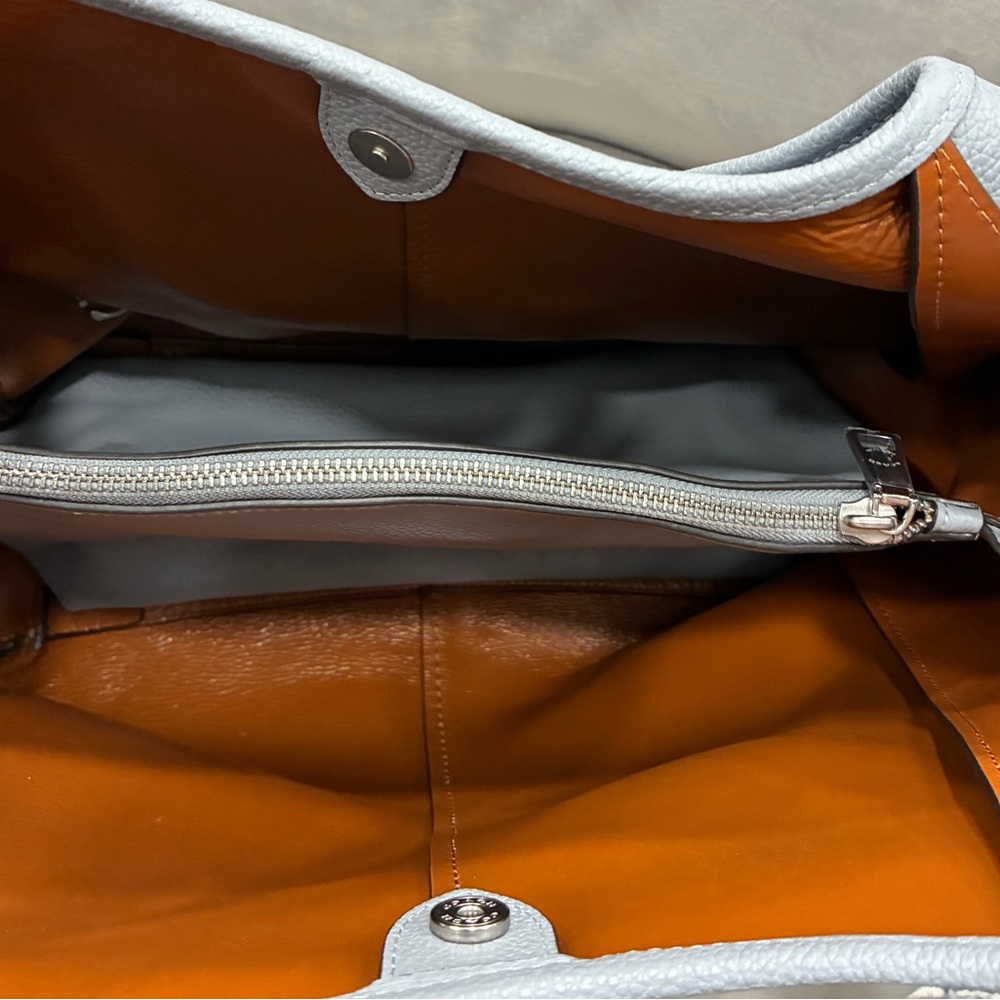Authentic Coach Lana hobo bag- preowned - Picture 5 of 11